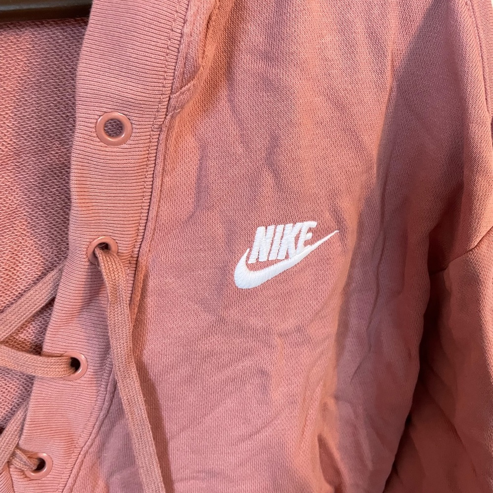 Nike (M) women’s pull over jersey with hood